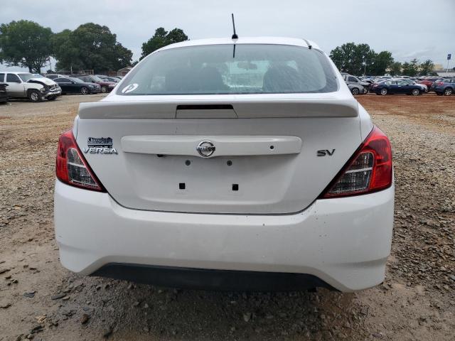  NISSAN VERSA 2019 Белы
