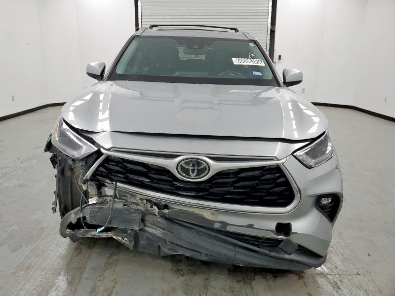  TOYOTA HIGHLANDER 2021 Silver