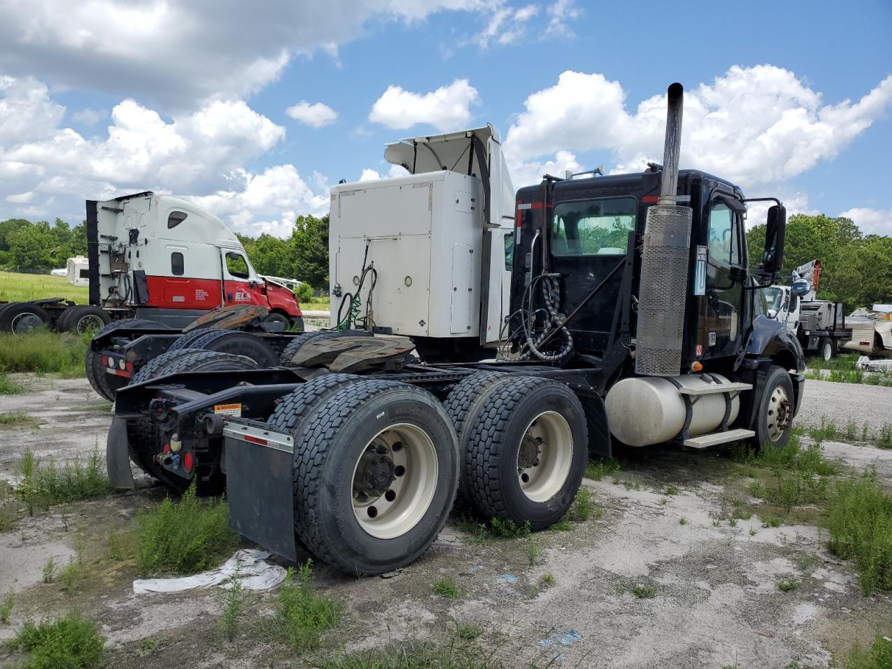 FREIGHTLINER ALL OTHER 2008 VIN 1FUJA6CK68LAA8851 photo 4