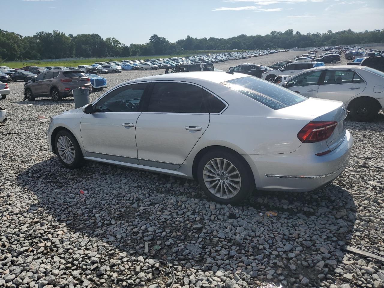 VOLKSWAGEN PASSAT 2017 VIN 1VWBT7A36HC034422 фото 2