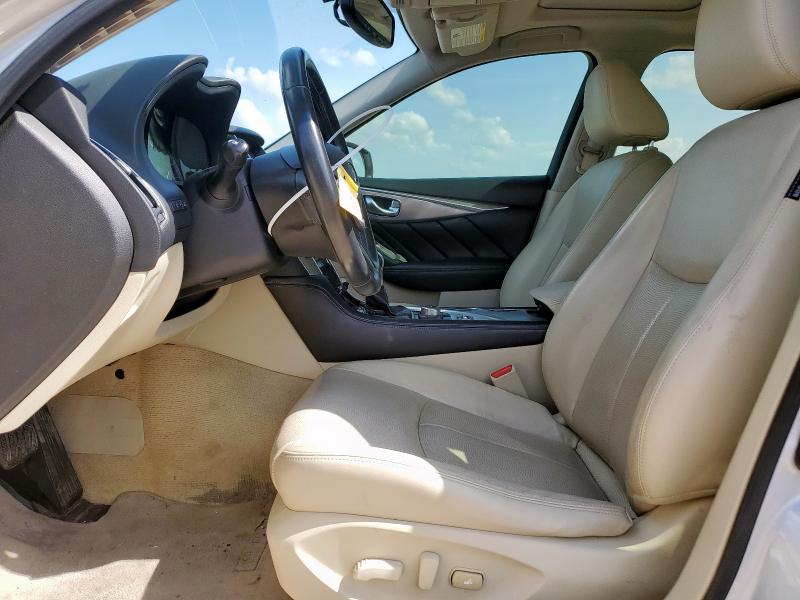 INFINITI Q50 2015 Srebrny