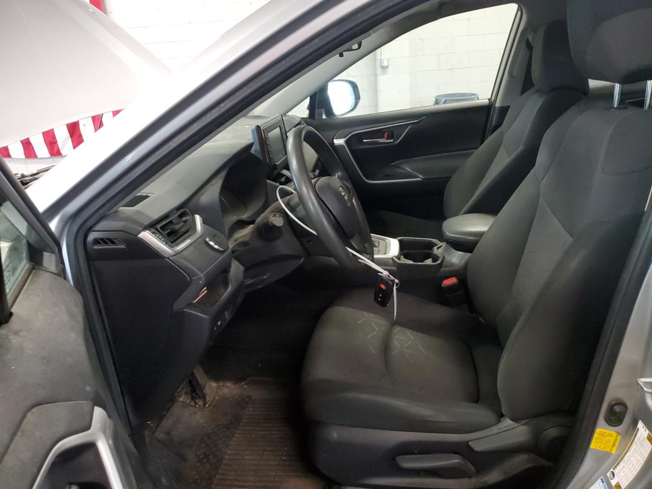 2019 Toyota Rav4 Xle VIN: JTMRWRFV1KJ017612 Lot: 62714215
