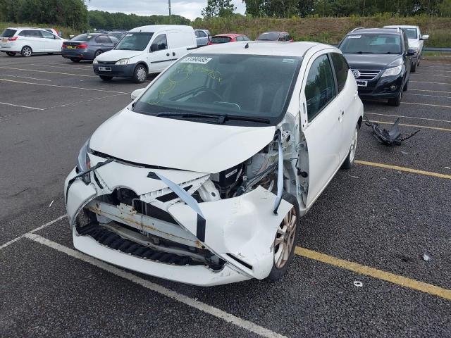 TOYOTA AYGO X-PUR 2016