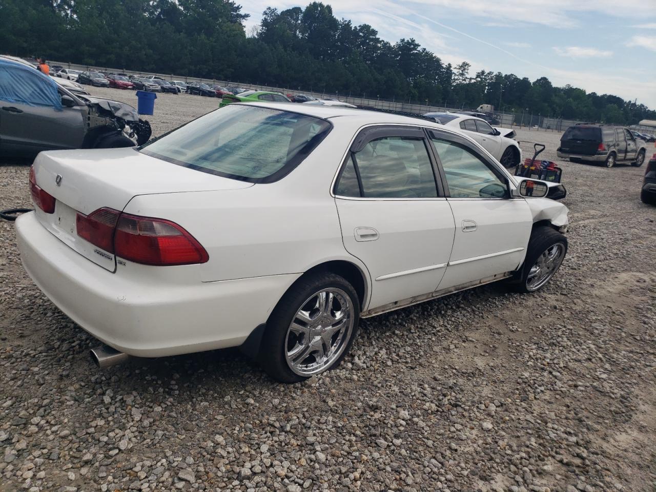 HONDA ACCORD 1999 VIN 1HGCG565XXA02110 фото 3
