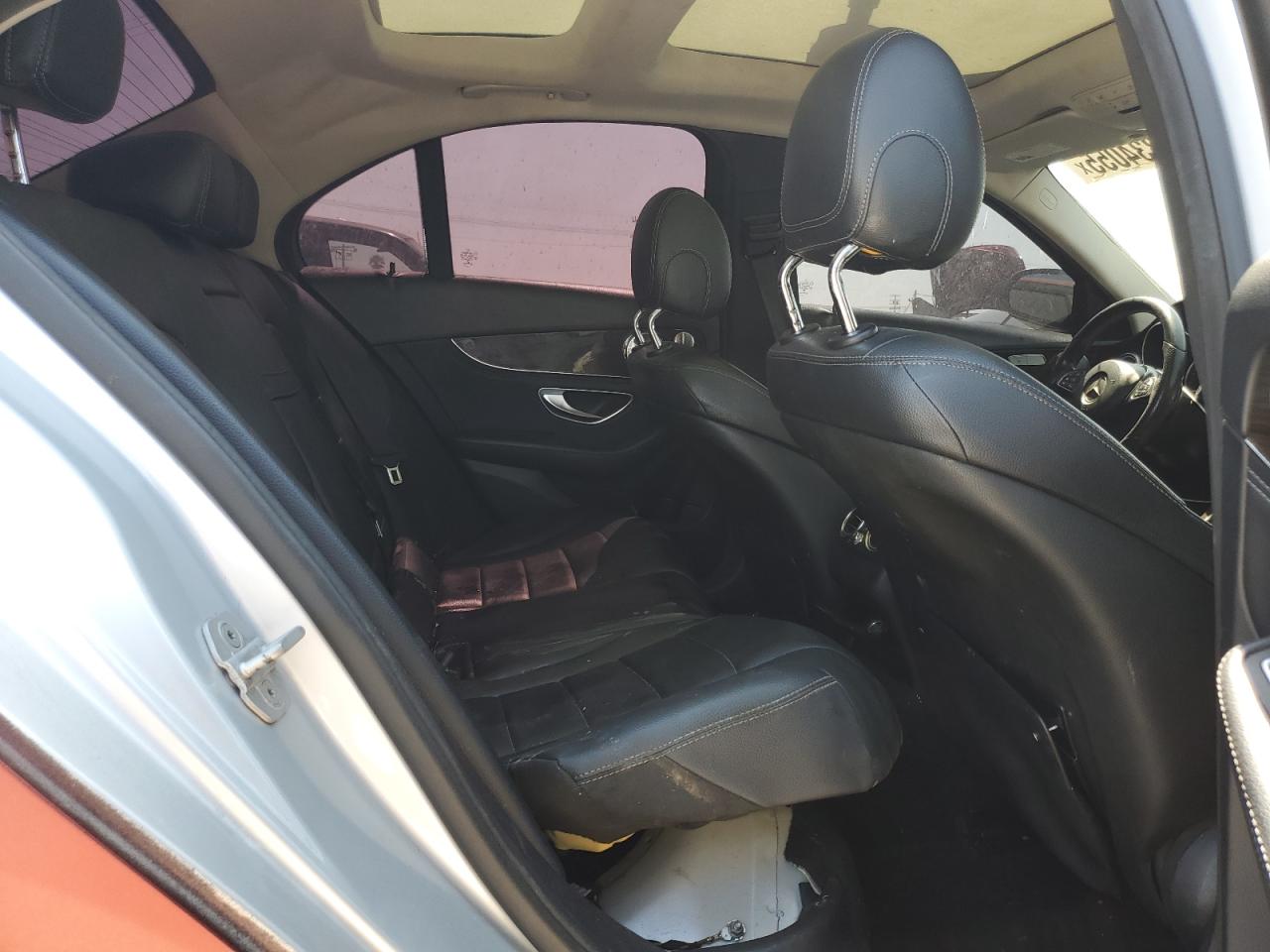 MERCEDES-BENZ C-CLASS 2015 VIN 55SWF4KB0FU037895 photo 10