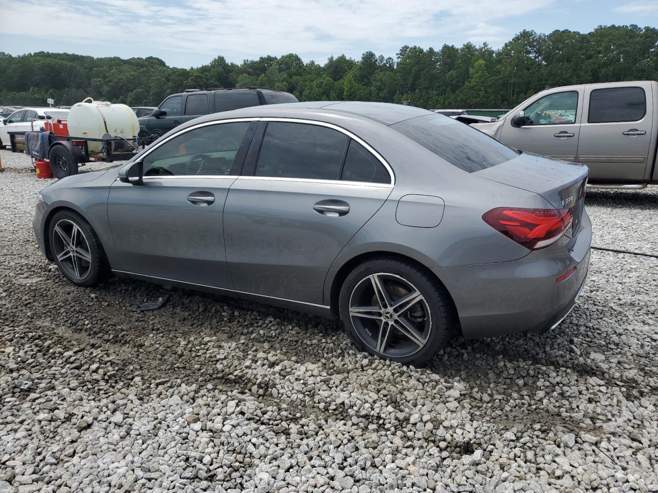 MERCEDES-BENZ A-CLASS 2019 VIN WDD3G4EB0KW020734 photo 2