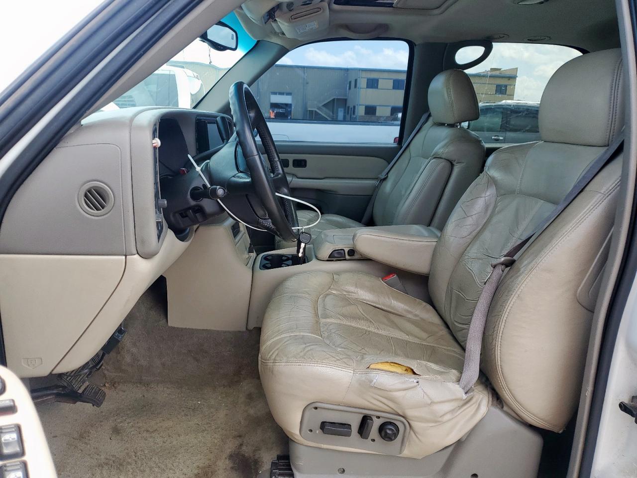 2002 Chevrolet Tahoe K1500 VIN: 1GNEK13ZX2J236563 Lot: 61938835