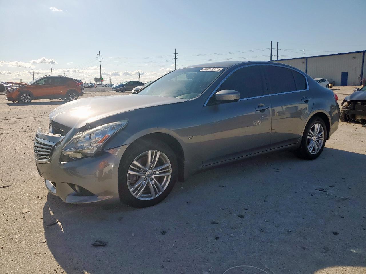 2015 Infiniti Q40