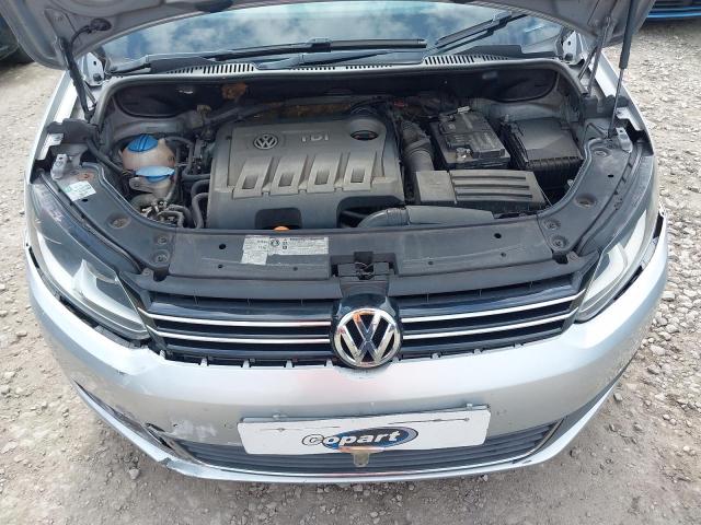 2011 VOLKSWAGEN TOURAN SE