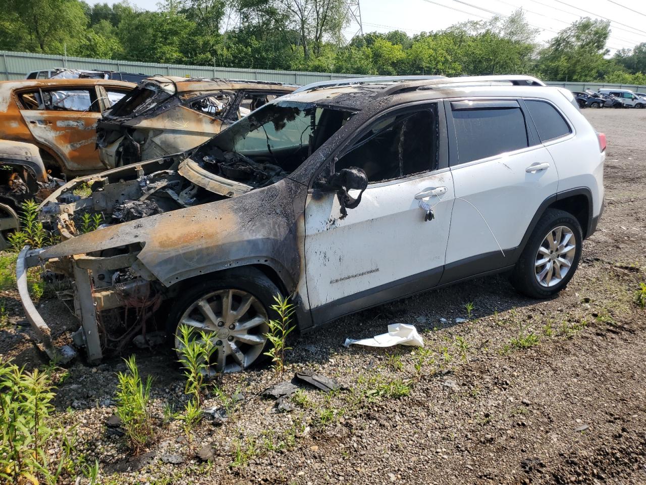 2017 Jeep Cherokee Limited for Sale in Pekin, IL - Burn - Engine