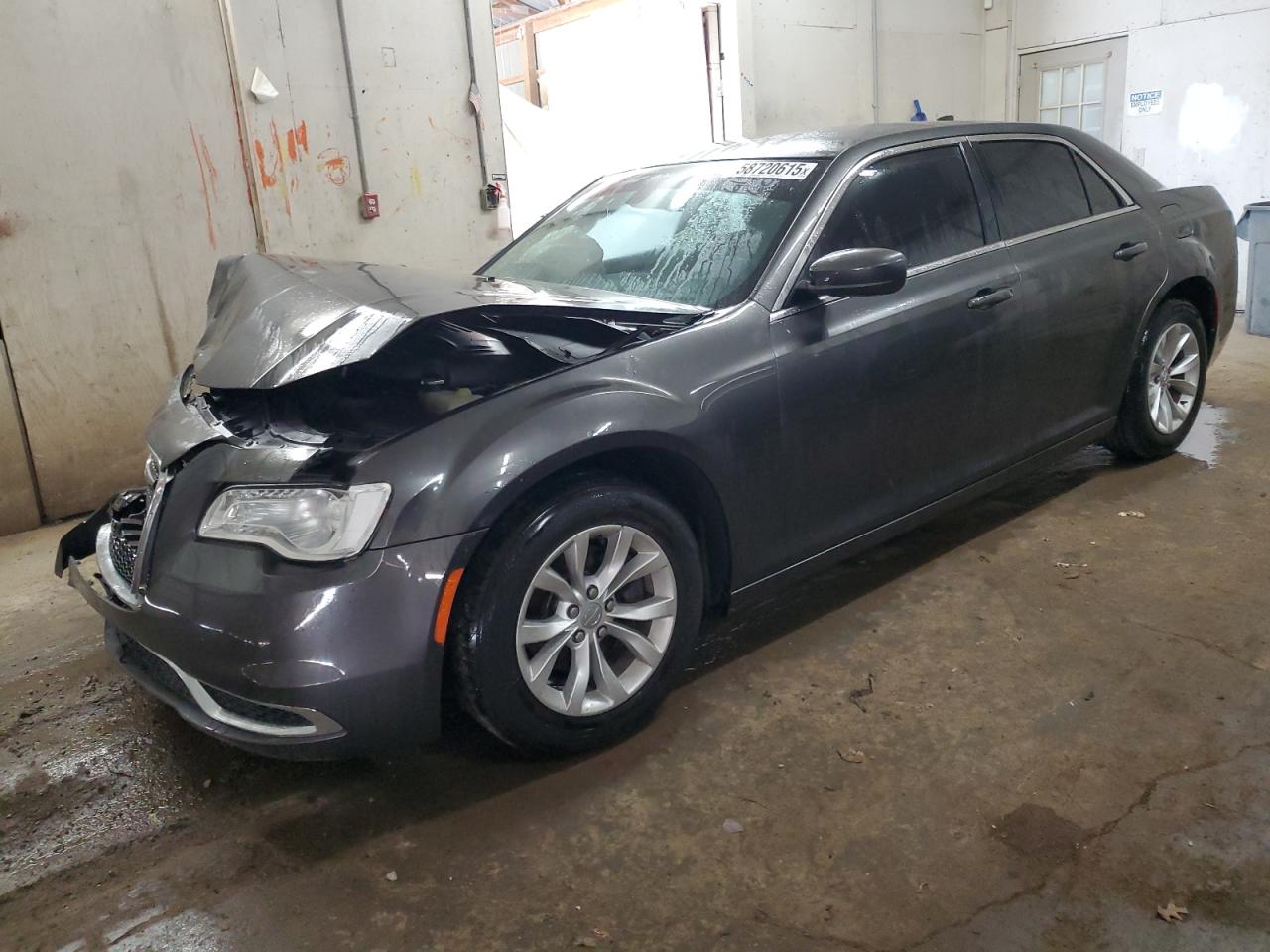 2015 Chrysler 300 Limited na sprzedaż w Madisonville, TN - Front End