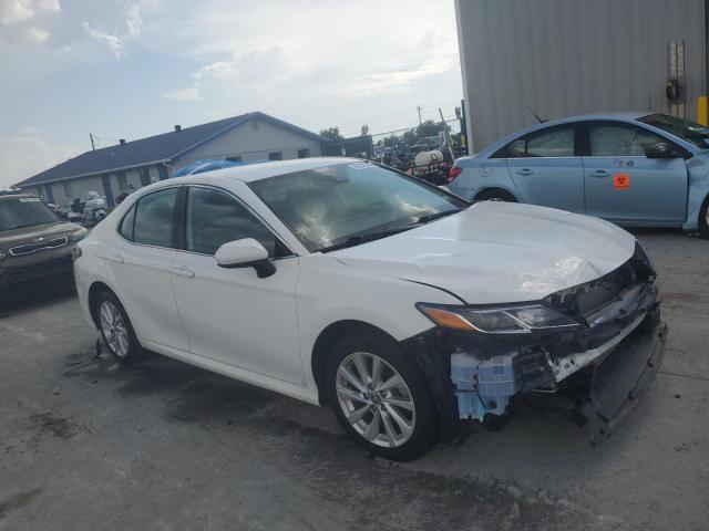  TOYOTA CAMRY 2023 Белы