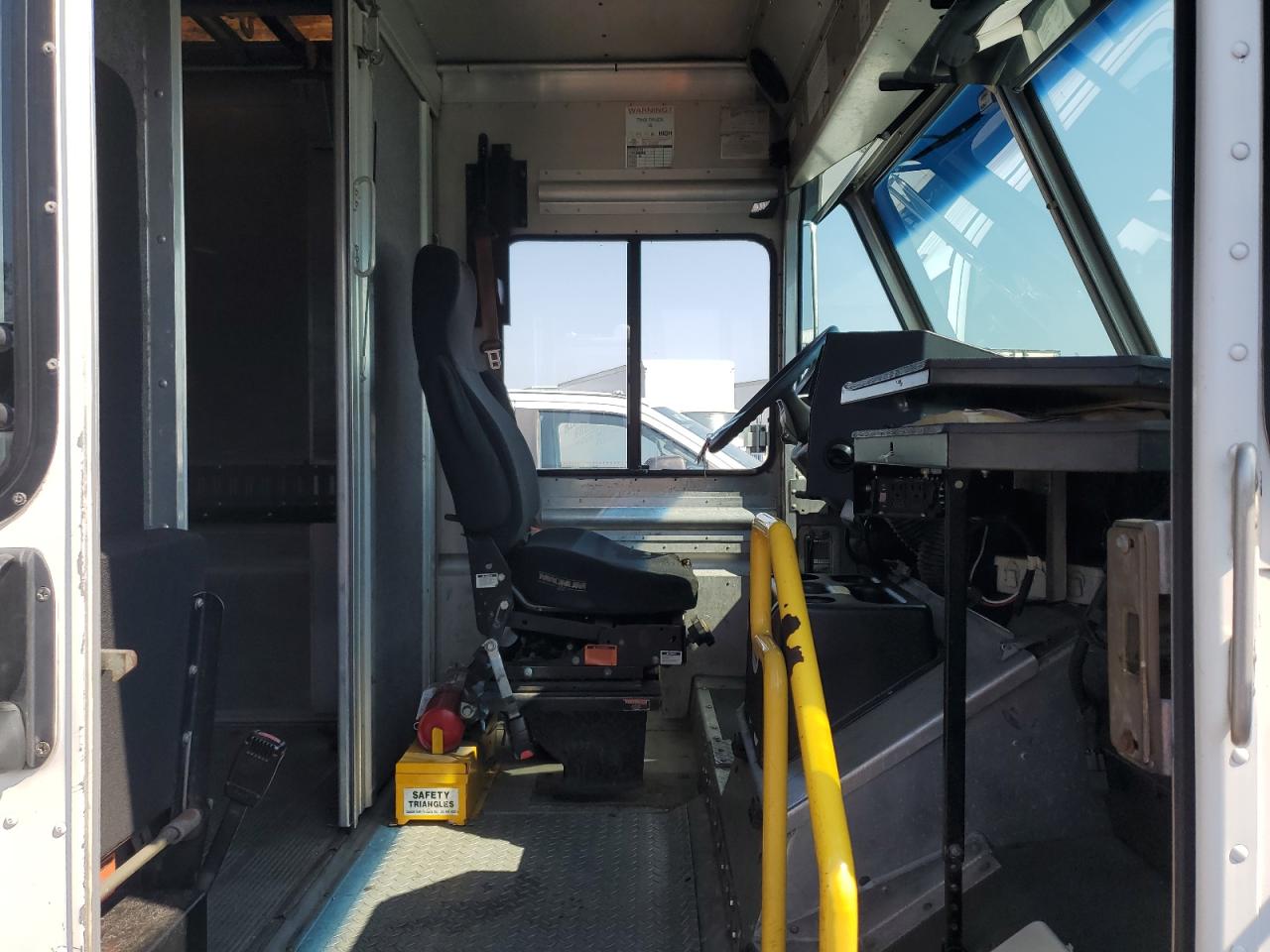 FREIGHTLINER ALL OTHER 2014 VIN 4UZAC2DV0ECFV2034 photo 7