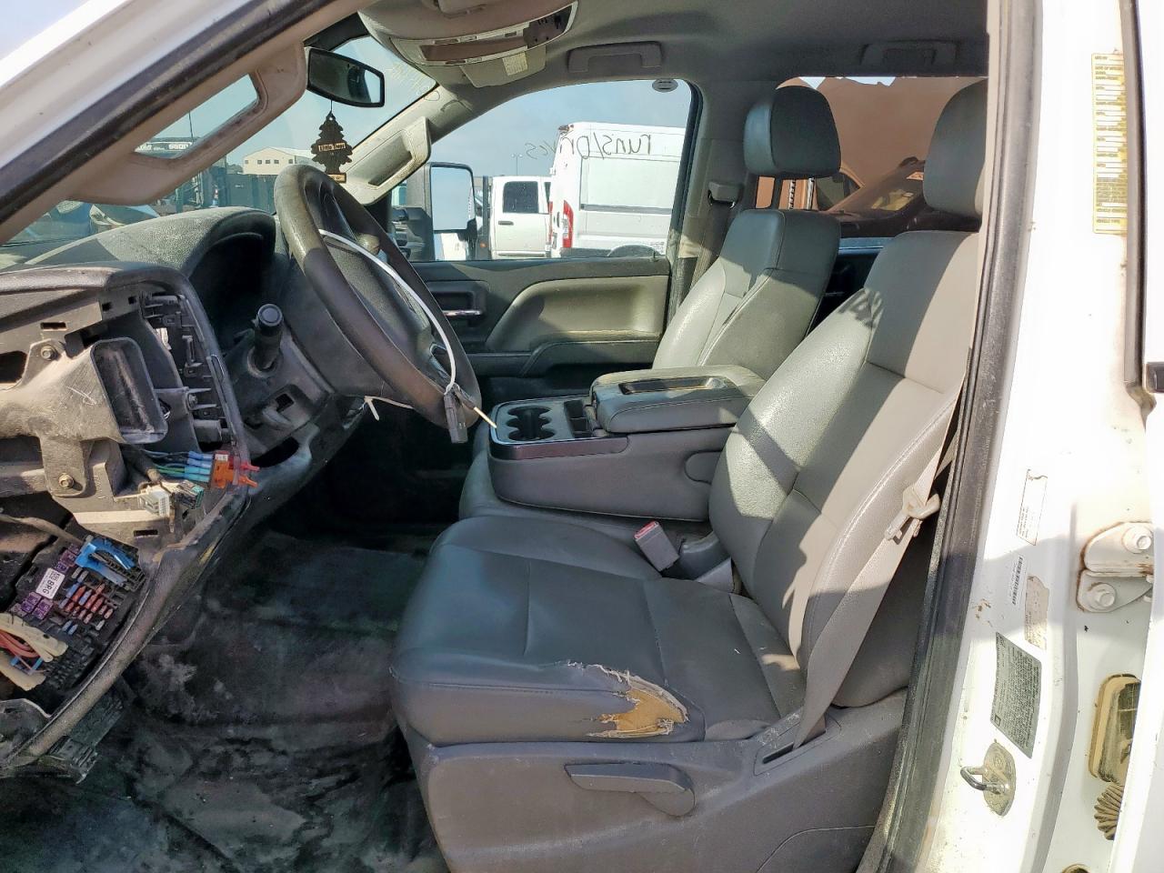 2015 Chevrolet Silverado C3500 VIN: 1GB4CYCG9FF558133 Lot: 61747185