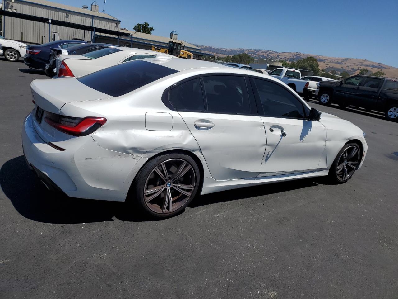 BMW 3 SERIES 2020 VIN 3MW5R1J01L8B09333 photo 3