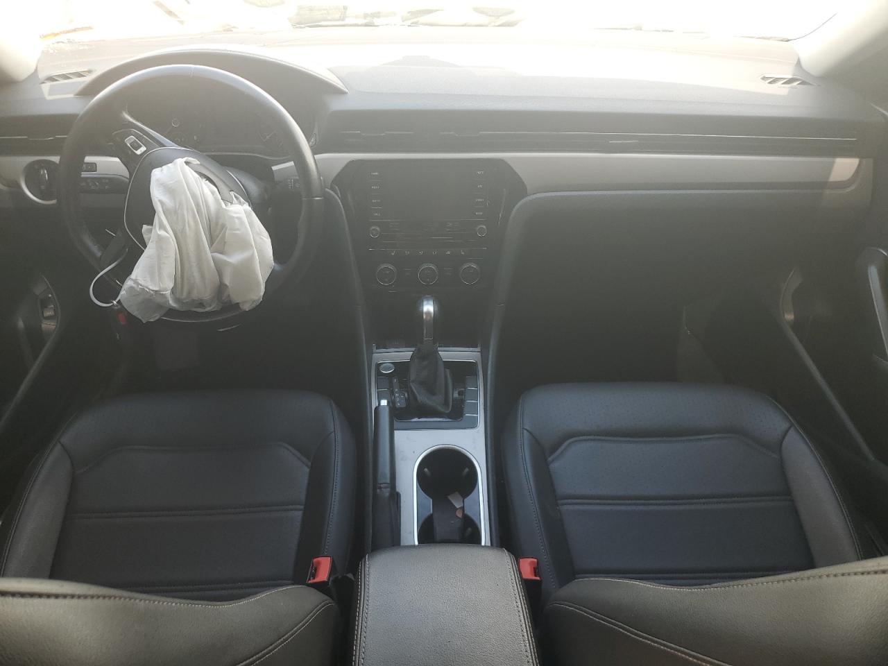 2020 Volkswagen Passat Se VIN: 1VWSA7A3XLC015810 Lot: 61828365