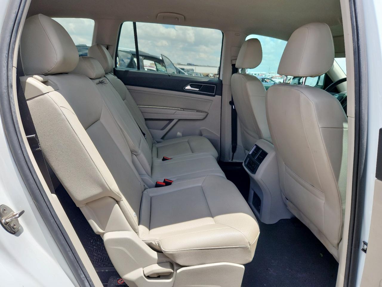 2019 Volkswagen Atlas Se VIN: 1V2WR2CA1KC584649 Lot: 62116775