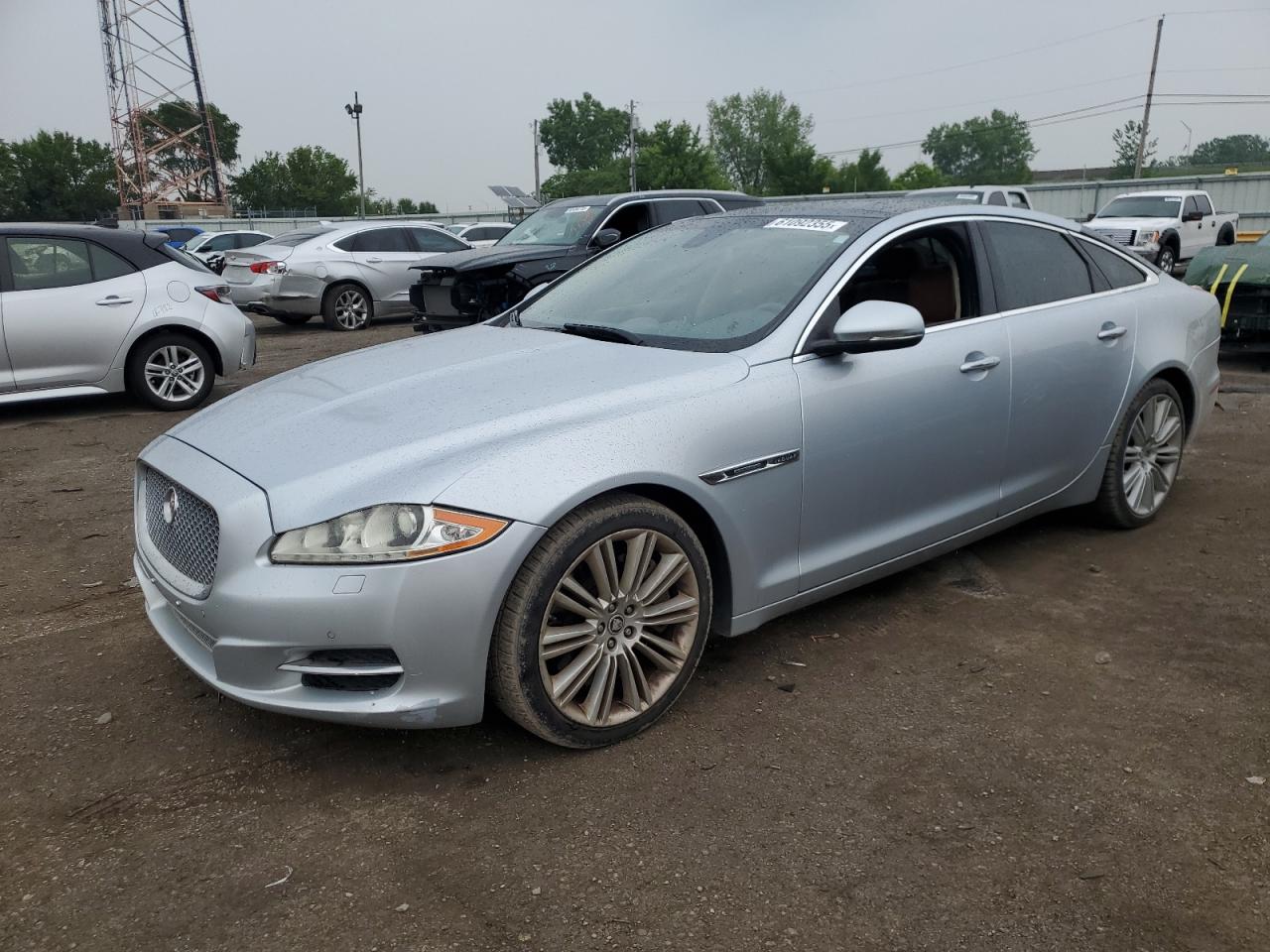 2011 Jaguar Xj Supercharged за продажба в Dyer, IN - Minor Dent/Scratches