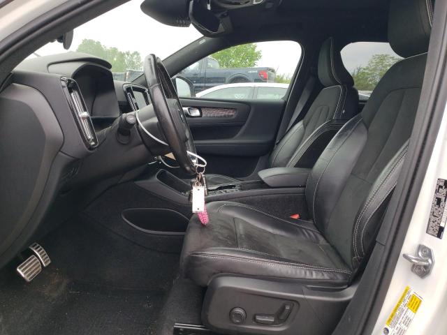  VOLVO XC40 2021 White