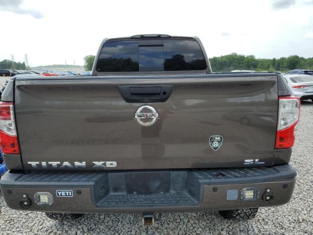  NISSAN TITAN 2017 Brązowy