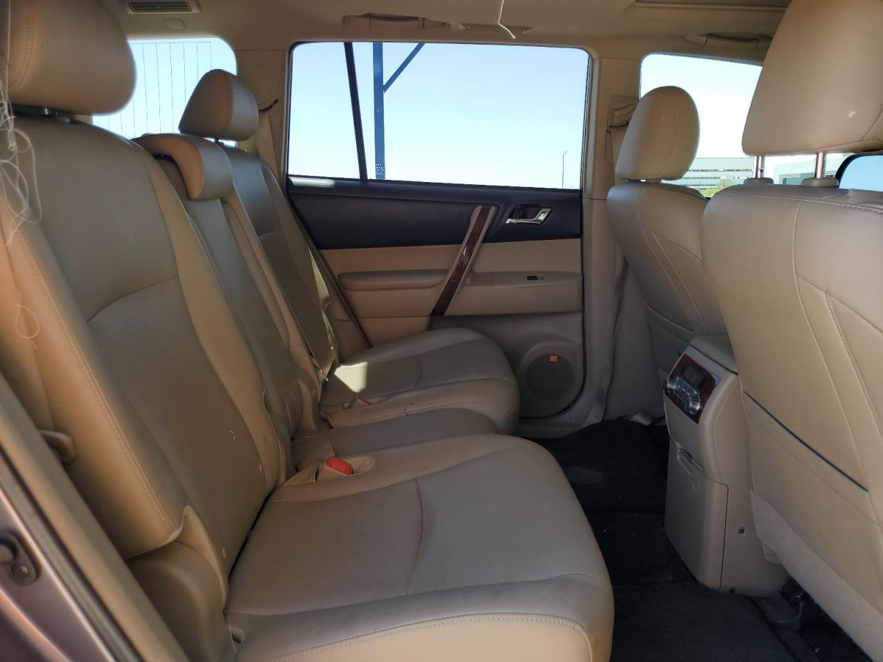 2013 Toyota Highlander Hybrid Limited VIN: JTEDC3EH7D2017313 Lot: 65810575