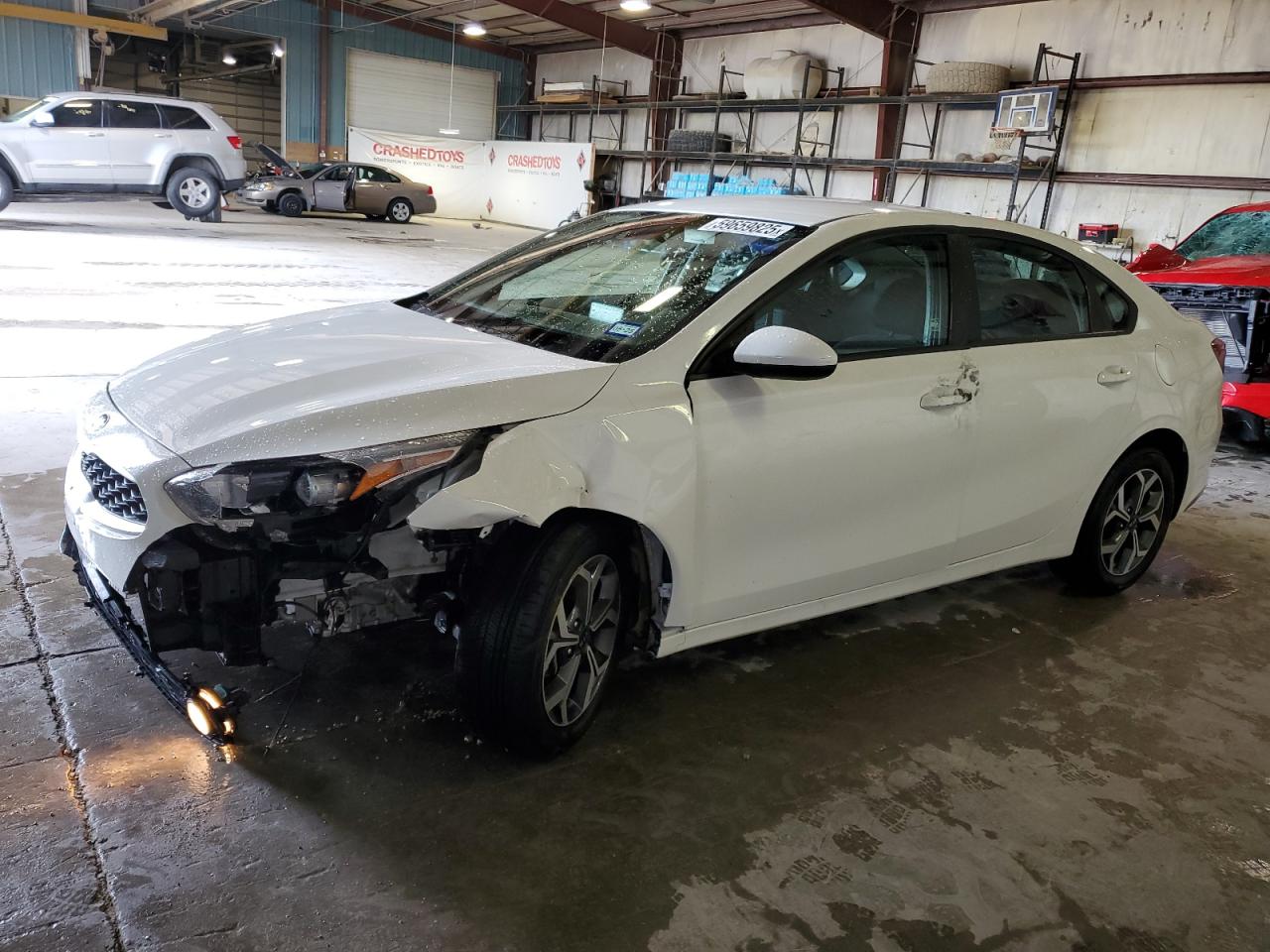 2020 Kia Forte Fe на продаже в Eldridge, IA - Vandalism