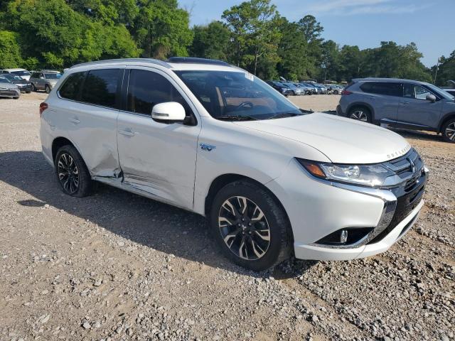  MITSUBISHI OUTLANDER 2018 Белый
