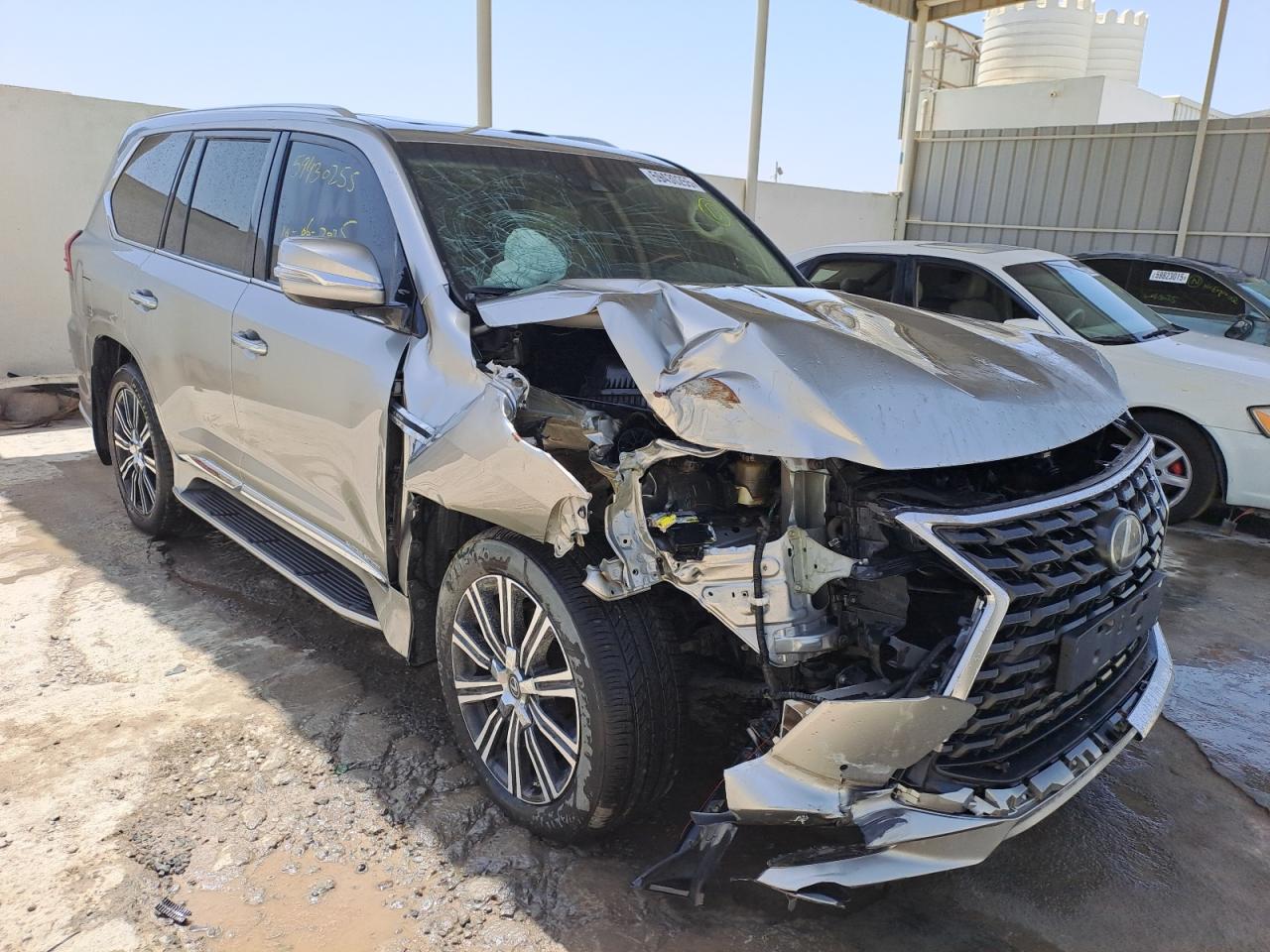 JTJHY00W5M4335301 LEXUS LX570 Photo 1