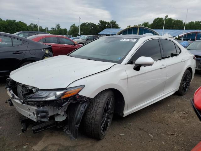  TOYOTA CAMRY 2023 Белы