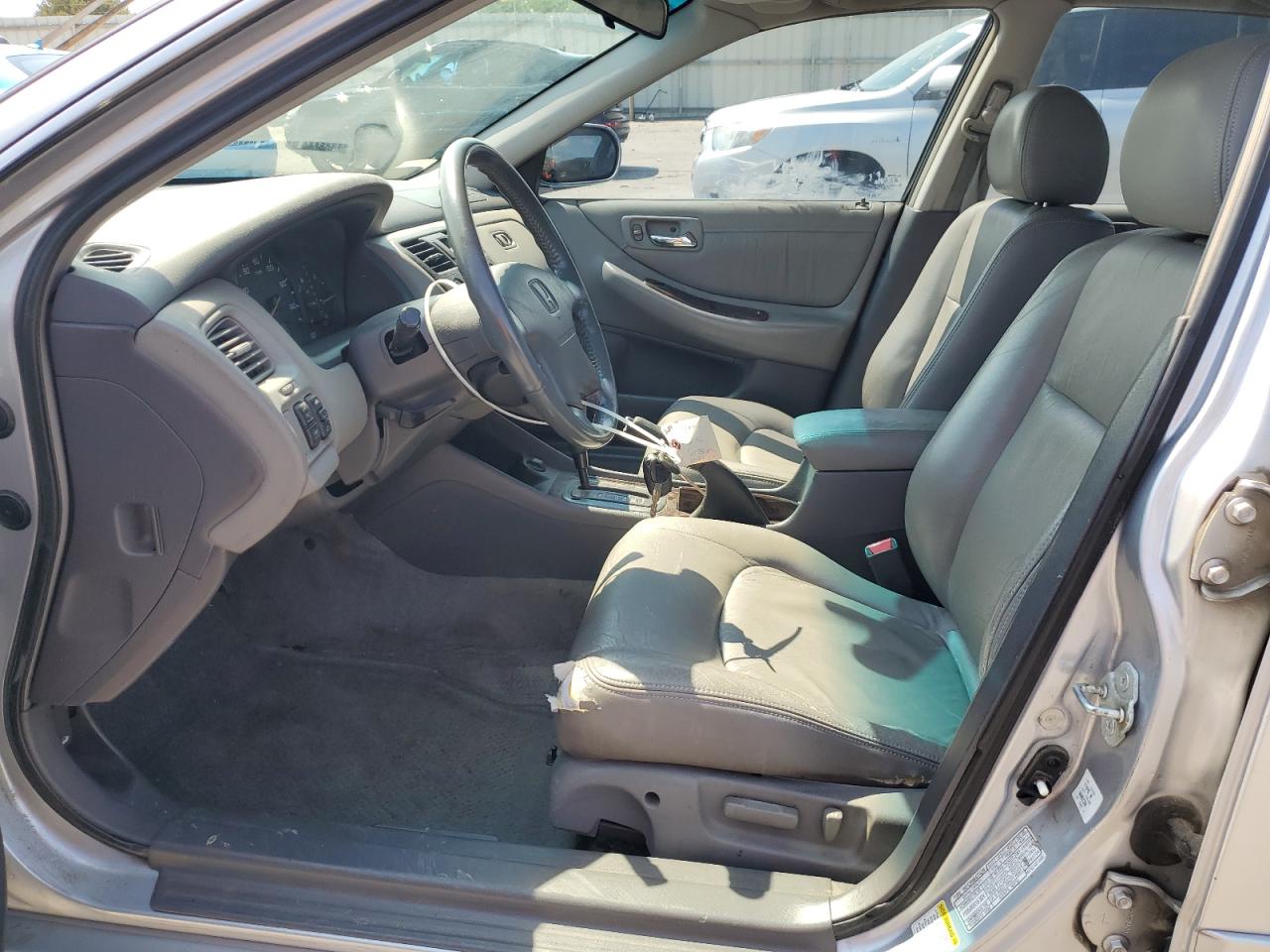 2001 Honda Accord Ex VIN: 1HGCG16551A010988 Lot: 62893475