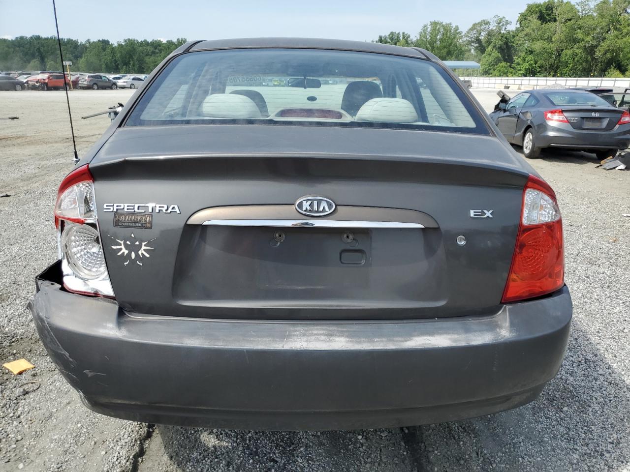 2005 Kia Spectra Lx VIN: KNAFE121255149654 Lot: 60555705