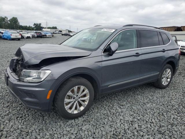  VOLKSWAGEN TIGUAN 2018 Серый