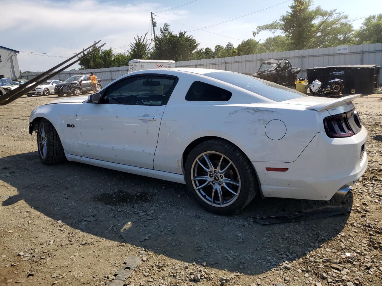 FORD MUSTANG 2014 VIN 1ZVBP8CF5E5271162 фото 2