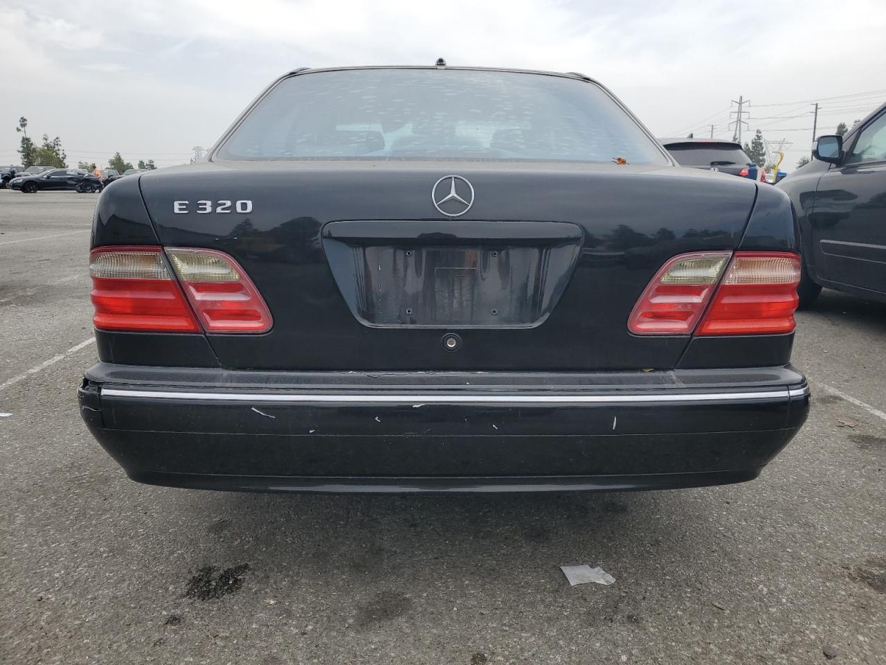2000 Mercedes-Benz E 320 VIN: WDBJF65G9YA957873 Lot: 61720345