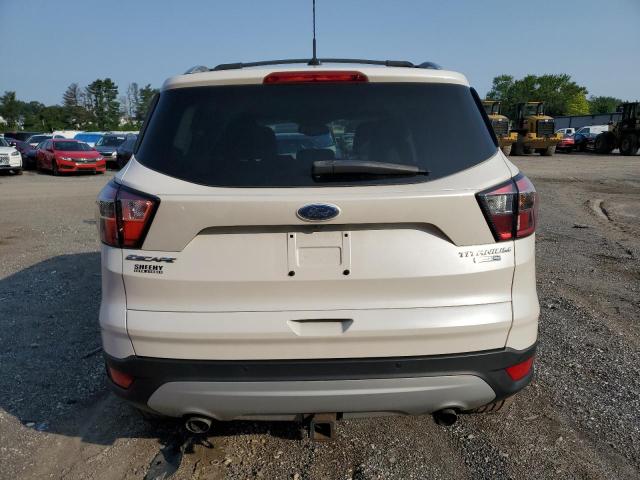  FORD ESCAPE 2017 Biały