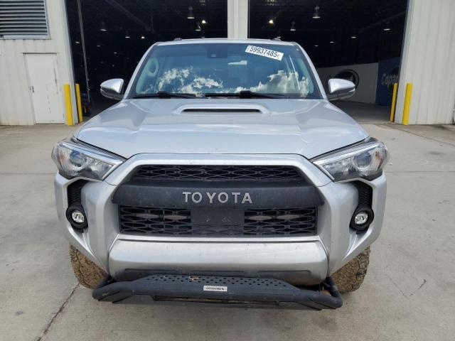 TOYOTA 4RUNNER 2021 Сріблястий