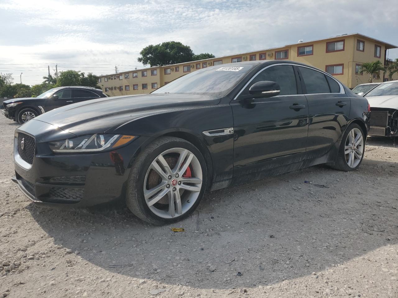 2017 Jaguar Xe Prestige