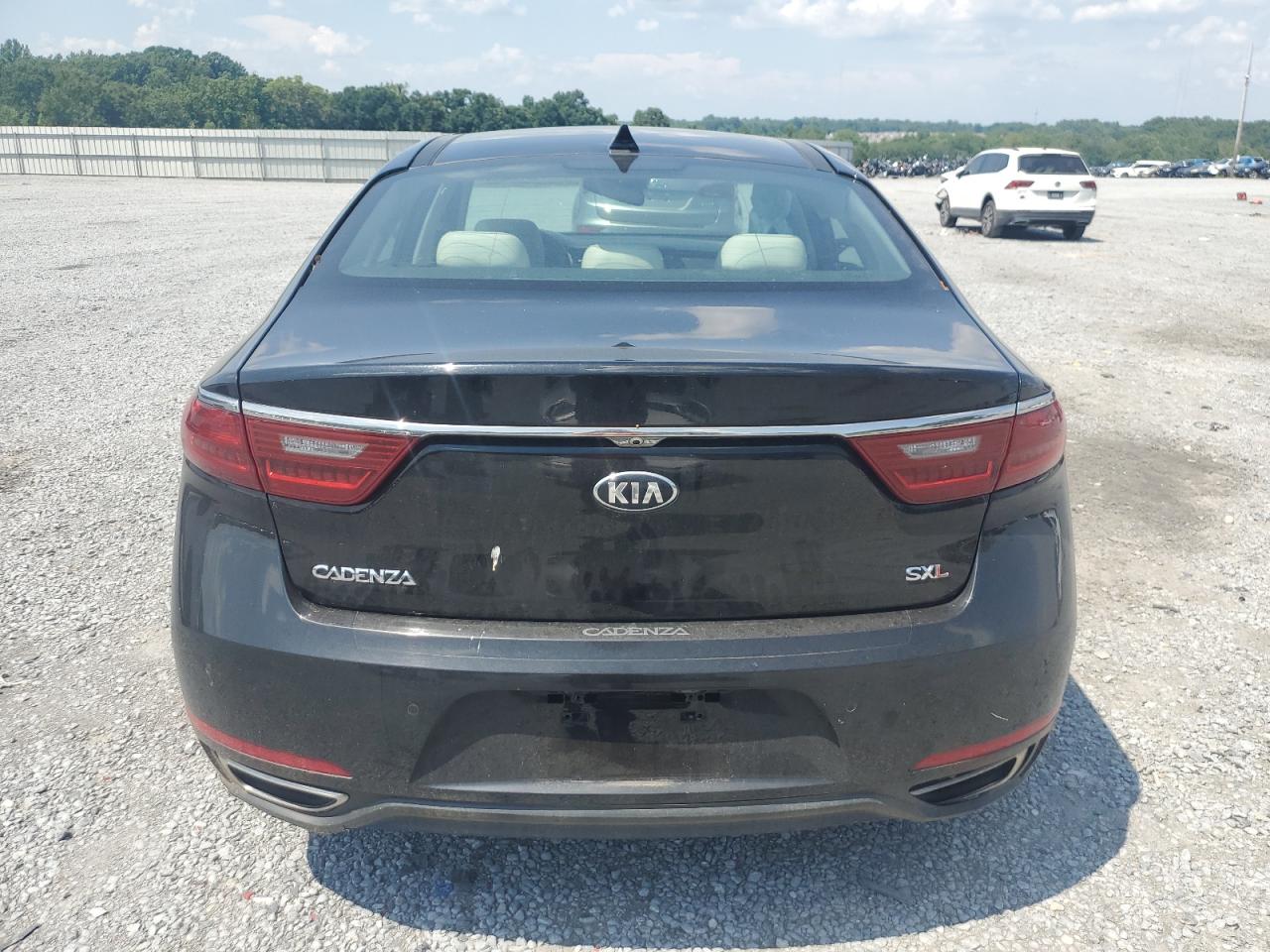 2017 Kia Cadenza Premium VIN: KNALC4J10H5064912 Lot: 62756835