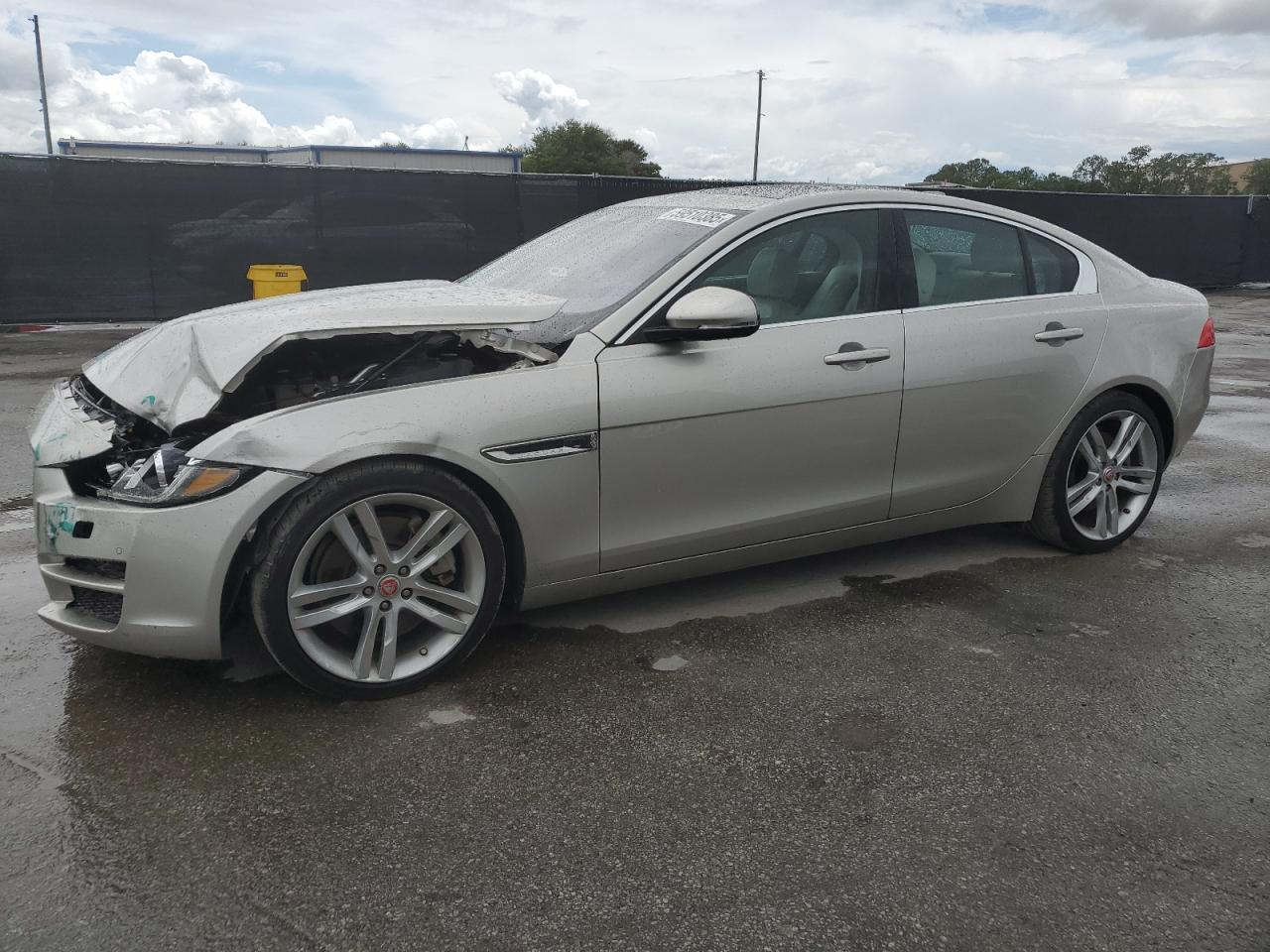 2017 Jaguar Xe Prestige