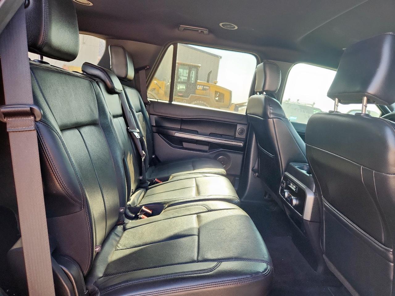 2018 Ford Expedition Xlt VIN: 1FMJU1HT9JEA13343 Lot: 61191455