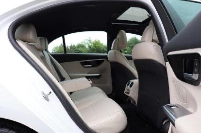  MERCEDES-BENZ C-CLASS 2023 Белый