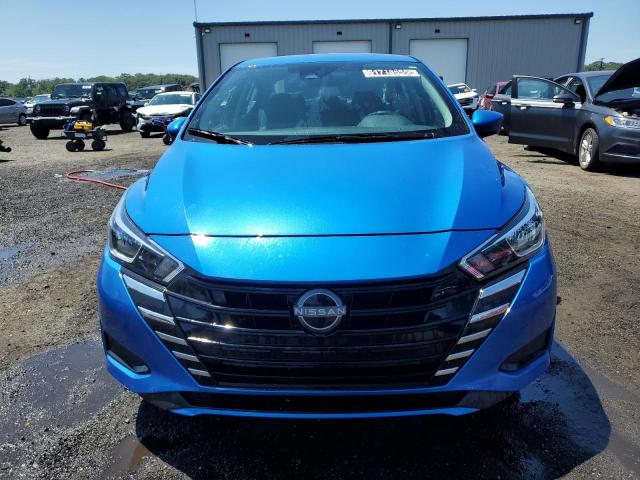  NISSAN VERSA 2024 Granatowy