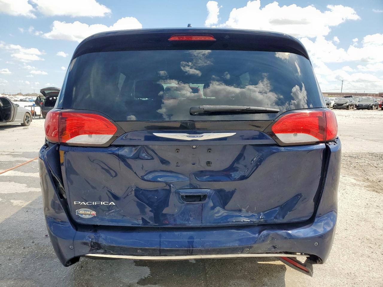 2018 Chrysler Pacifica Touring L Plus VIN: 2C4RC1EG5JR106204 Lot: 62543625