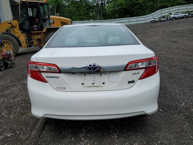 Sedans TOYOTA CAMRY 2014 Biały