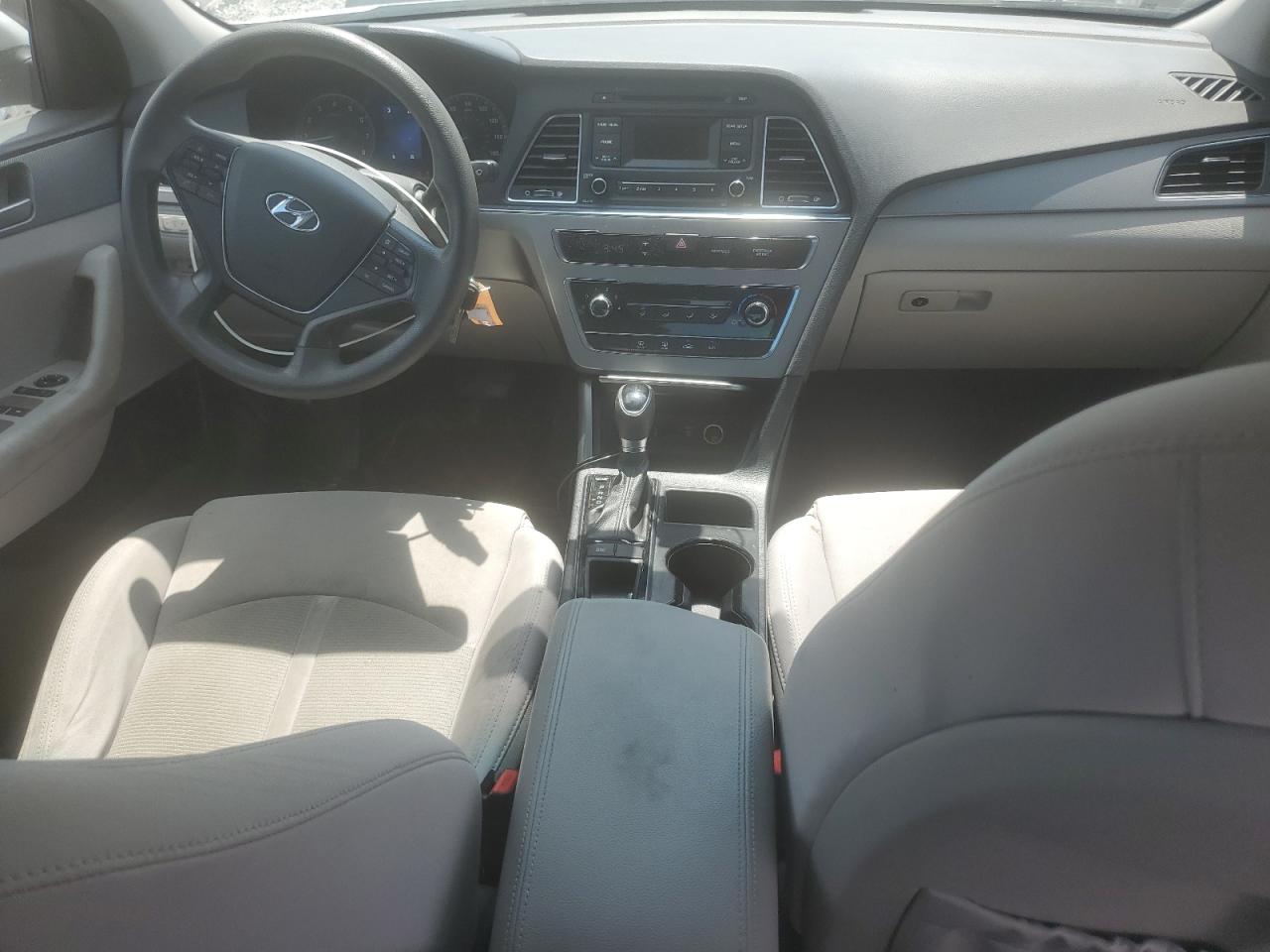 2017 Hyundai Sonata Se VIN: 5NPE24AF5HH492288 Lot: 62993985