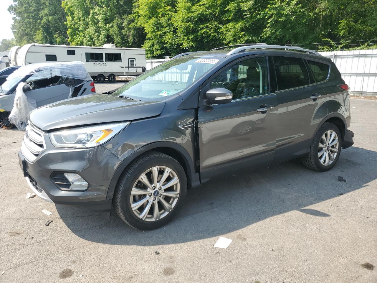 2017 Ford Escape Tit 1.5L zu verkaufen in Glassboro, NJ - Front End