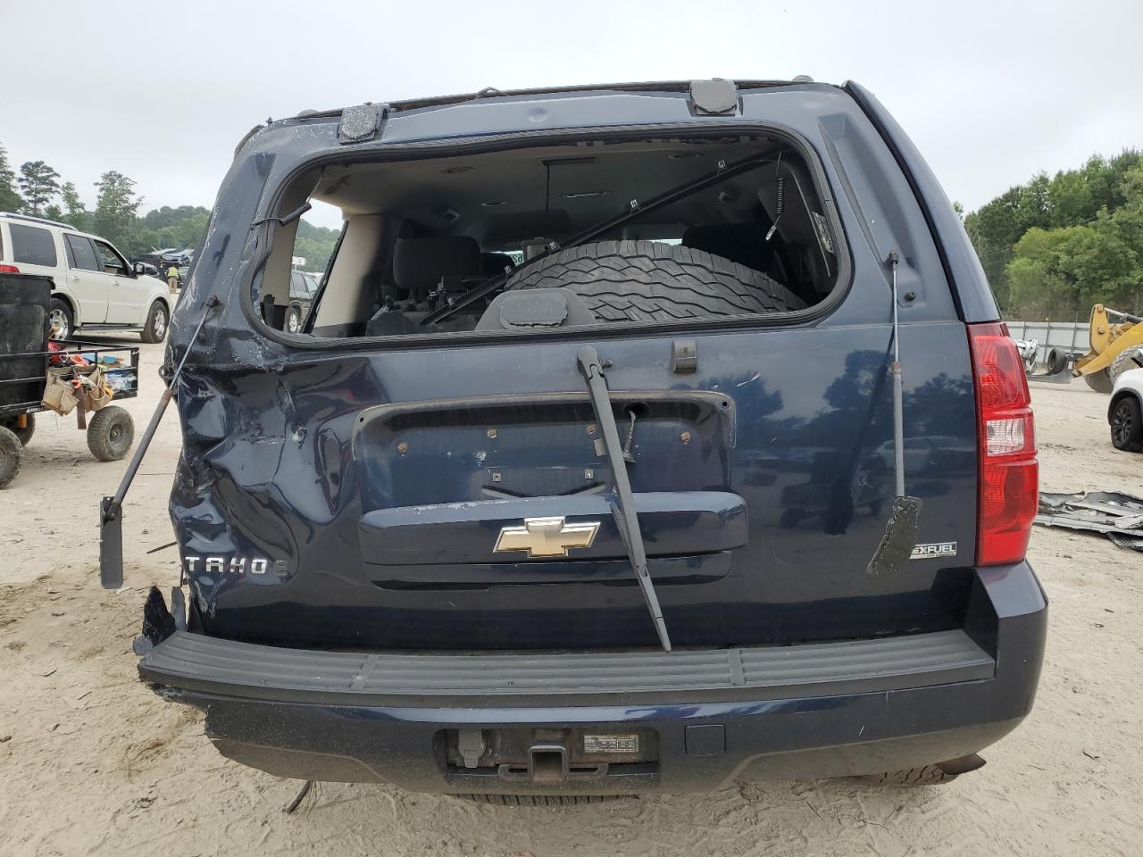 2008 Chevrolet Tahoe K1500 VIN: 1GNFK13028J207279 Lot: 62740385