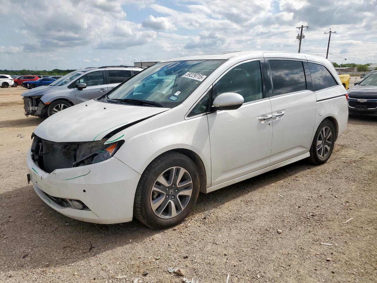 2016 Honda Odyssey Touring на продаже в San Antonio, TX - Front End
