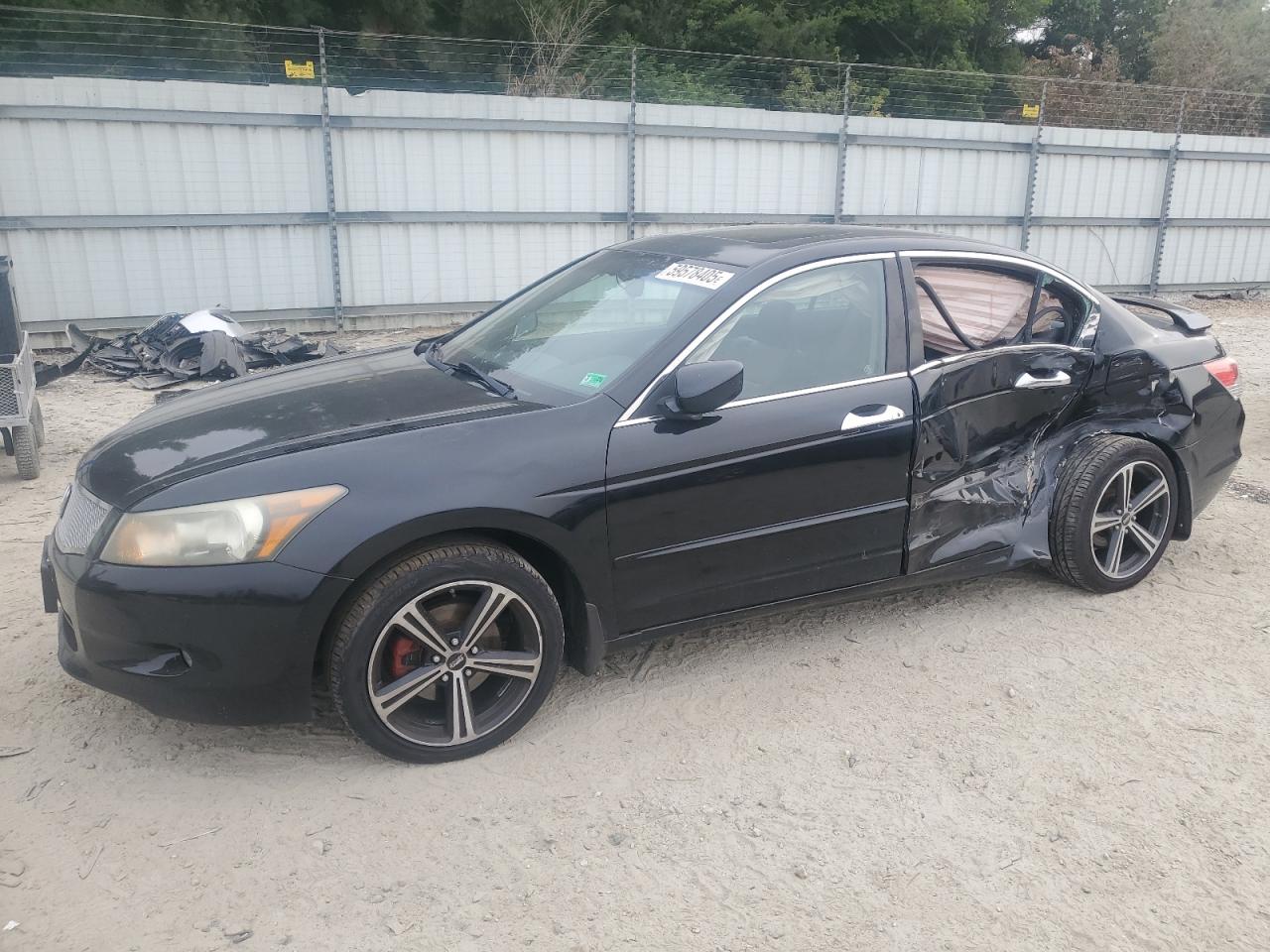 Hampton, VA에서 판매 중인 2009 Honda Accord Exl - Side