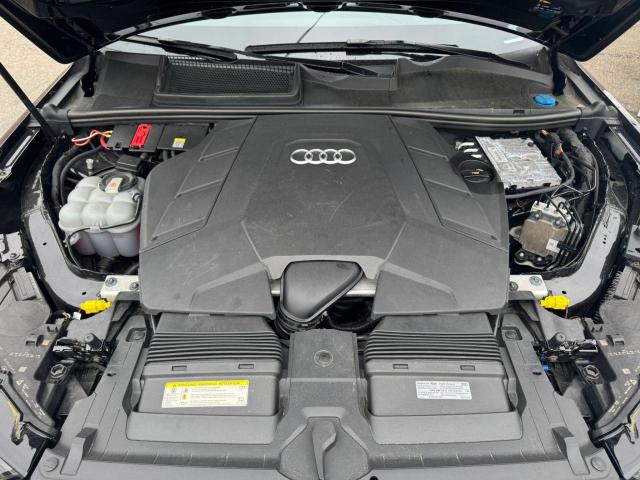  AUDI Q7 2021 Black